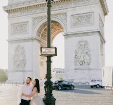 인플루언서가 공개한 ​로맨틱한 신혼 여행지로 유명한 곳은 어디인가요? 궁금하시죠?